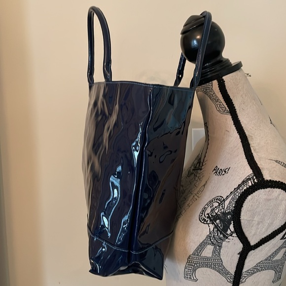 Estée Lauder Navy Travel Tote Bag-2 Straps Handle-Teal Blue Lining-100% PVC - Picture 2 of 4
